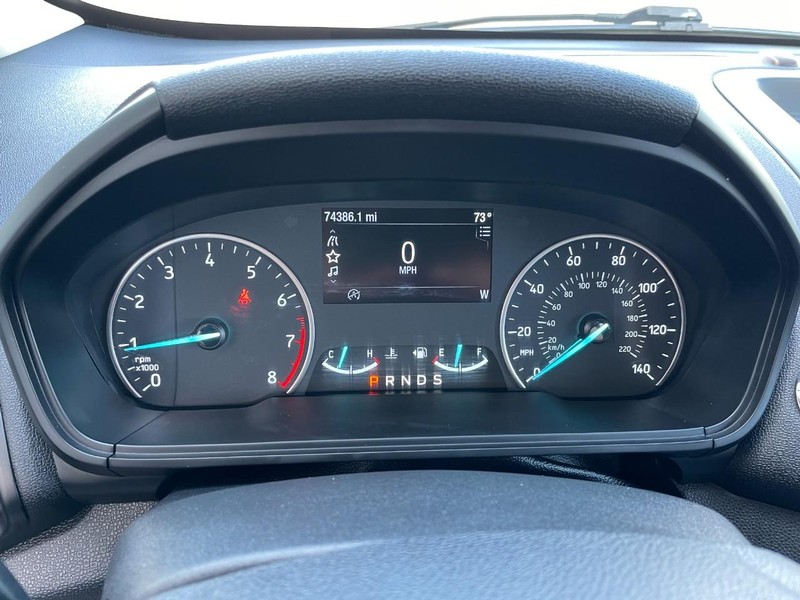 Ford EcoSport Vehicle Full-screen Gallery Image 30