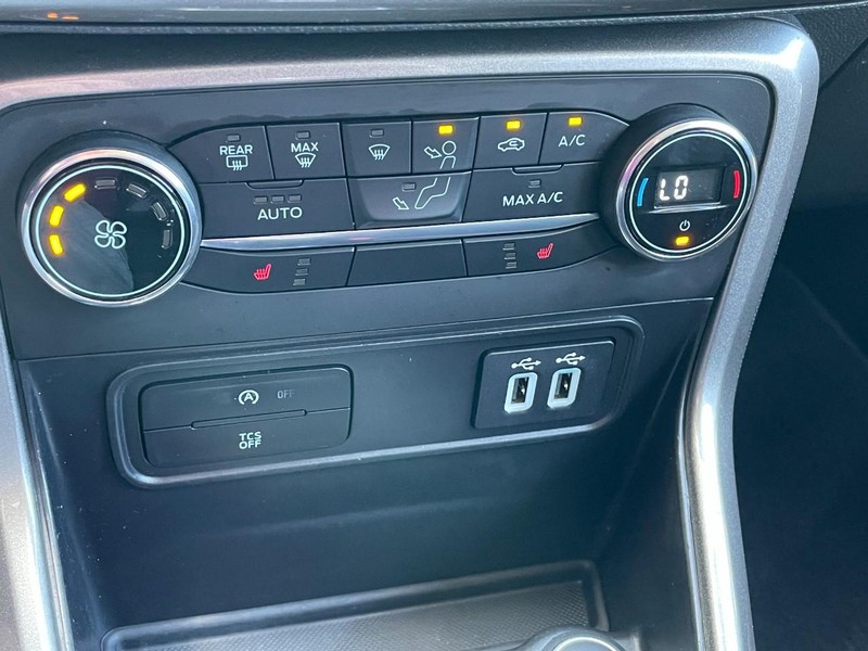 Ford EcoSport Vehicle Full-screen Gallery Image 40