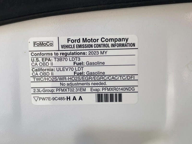 Ford Bronco Vehicle Full-screen Gallery Image 13