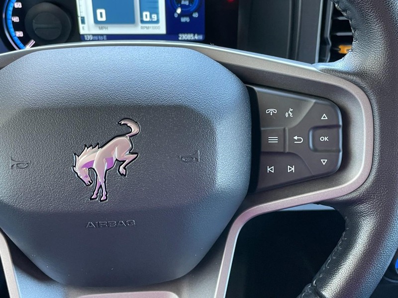 Ford Bronco Vehicle Full-screen Gallery Image 29