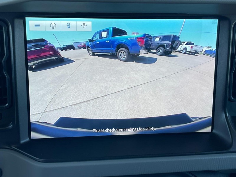 Ford Bronco Vehicle Full-screen Gallery Image 36