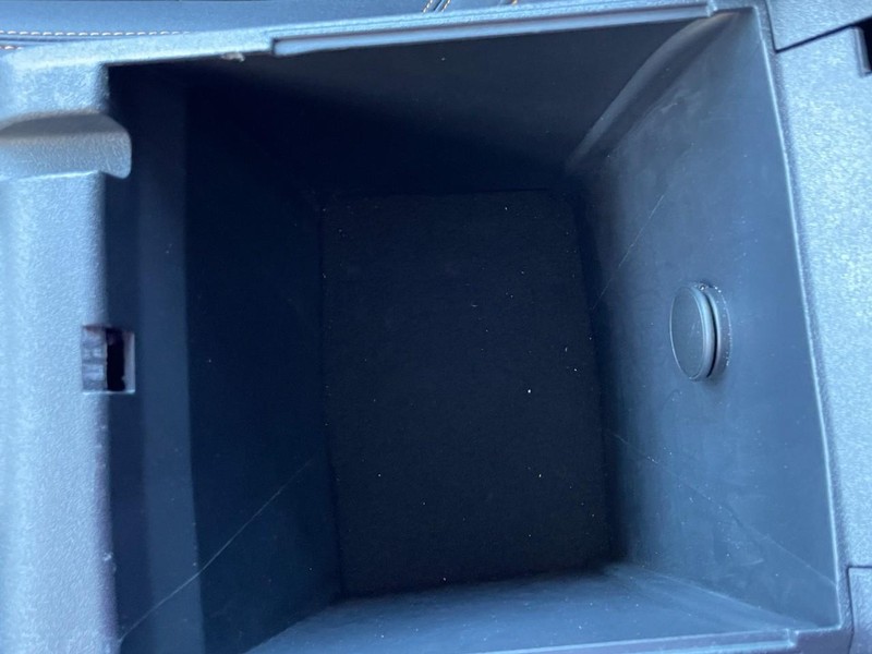 Ford Bronco Vehicle Full-screen Gallery Image 58