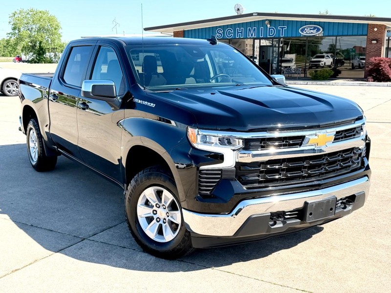 Chevrolet Silverado 1500 Vehicle Full-screen Gallery Image 02