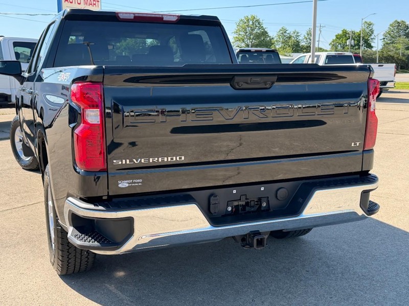 Chevrolet Silverado 1500 Vehicle Full-screen Gallery Image 05