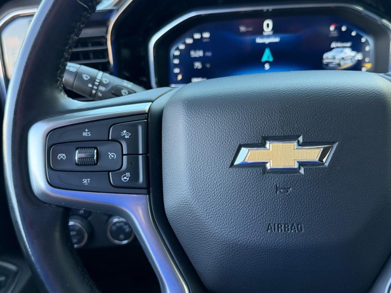Chevrolet Silverado 1500 Vehicle Full-screen Gallery Image 28