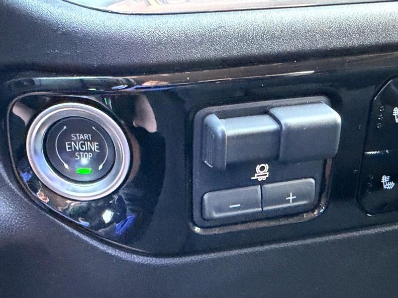 Chevrolet Silverado 1500 Vehicle Full-screen Gallery Image 43