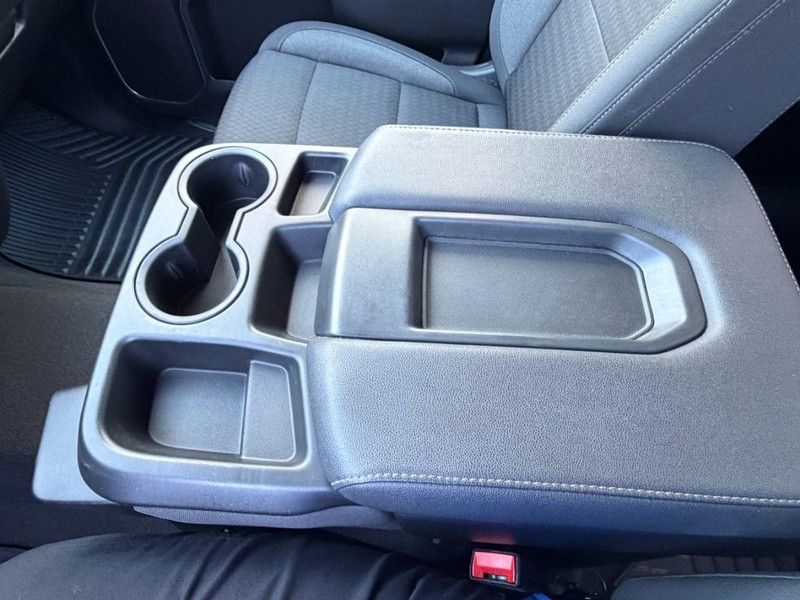 Chevrolet Silverado 1500 Vehicle Full-screen Gallery Image 46