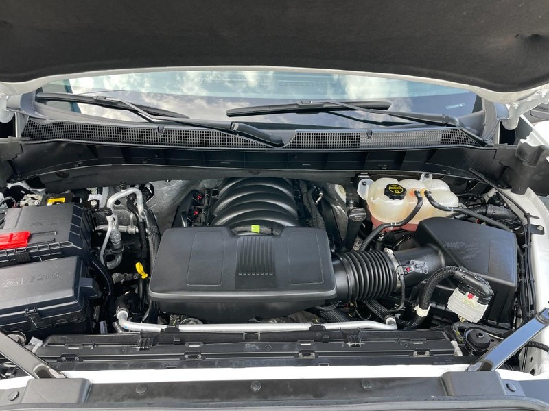 Chevrolet Silverado 1500 Vehicle Full-screen Gallery Image 11
