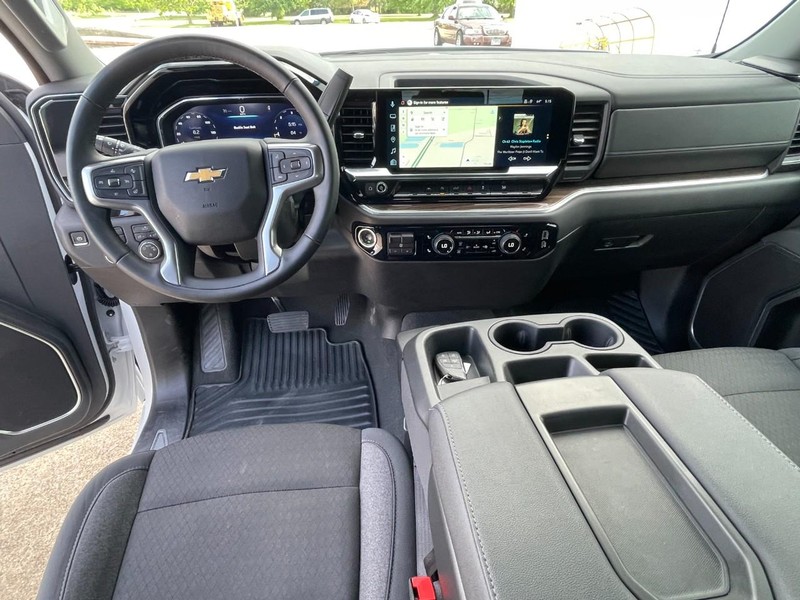 Chevrolet Silverado 1500 Vehicle Full-screen Gallery Image 20