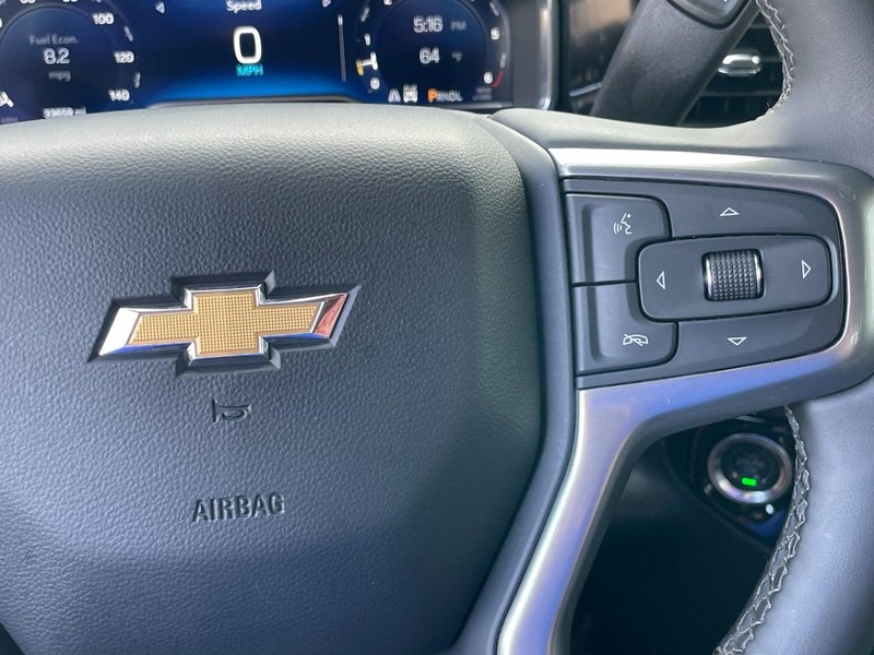 Chevrolet Silverado 1500 Vehicle Full-screen Gallery Image 28