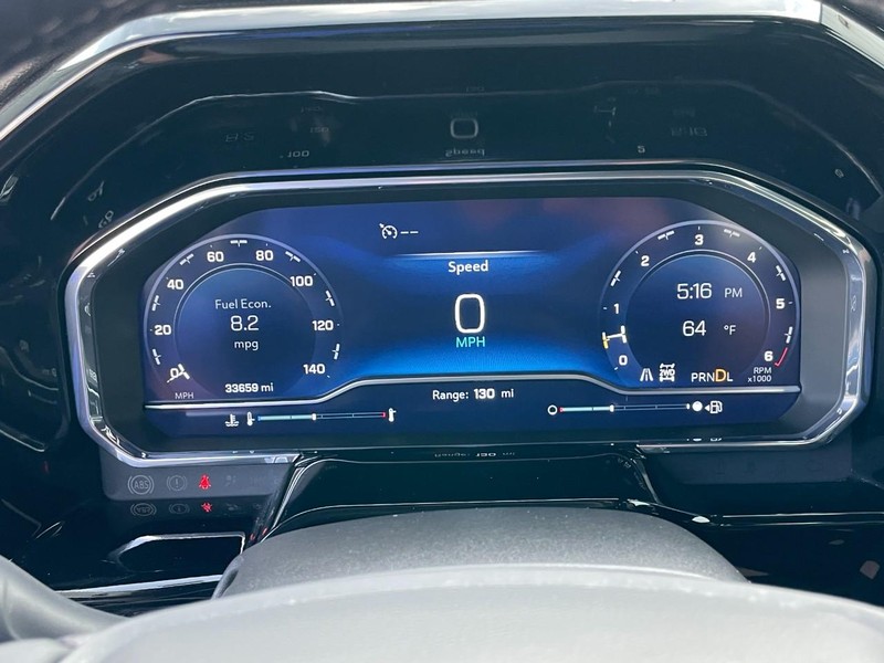 Chevrolet Silverado 1500 Vehicle Full-screen Gallery Image 31