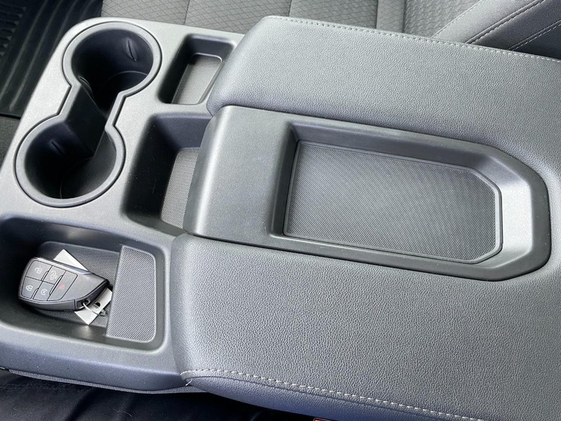 Chevrolet Silverado 1500 Vehicle Full-screen Gallery Image 44