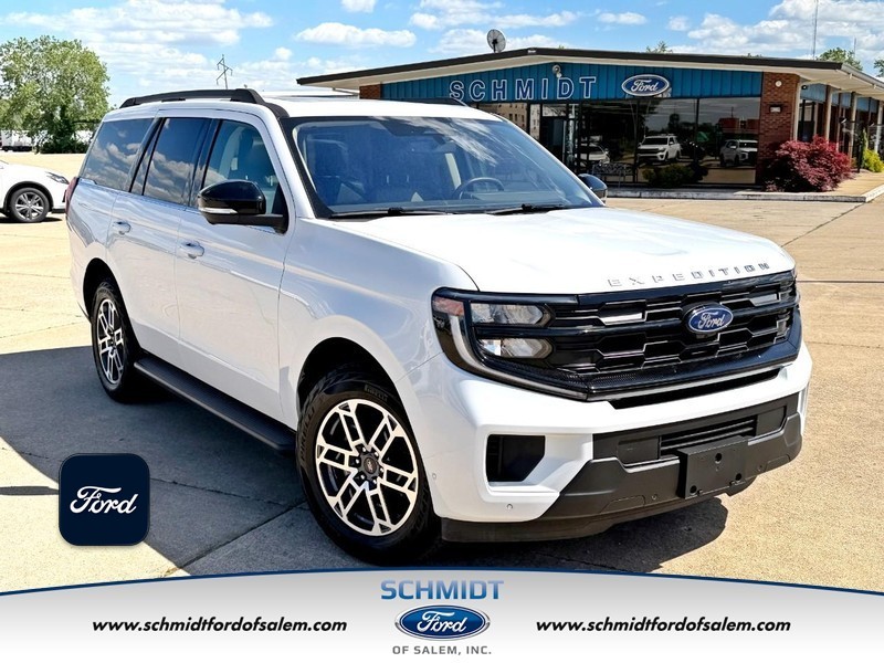 Ford Expedition Vehicle Full-screen Gallery Image 01