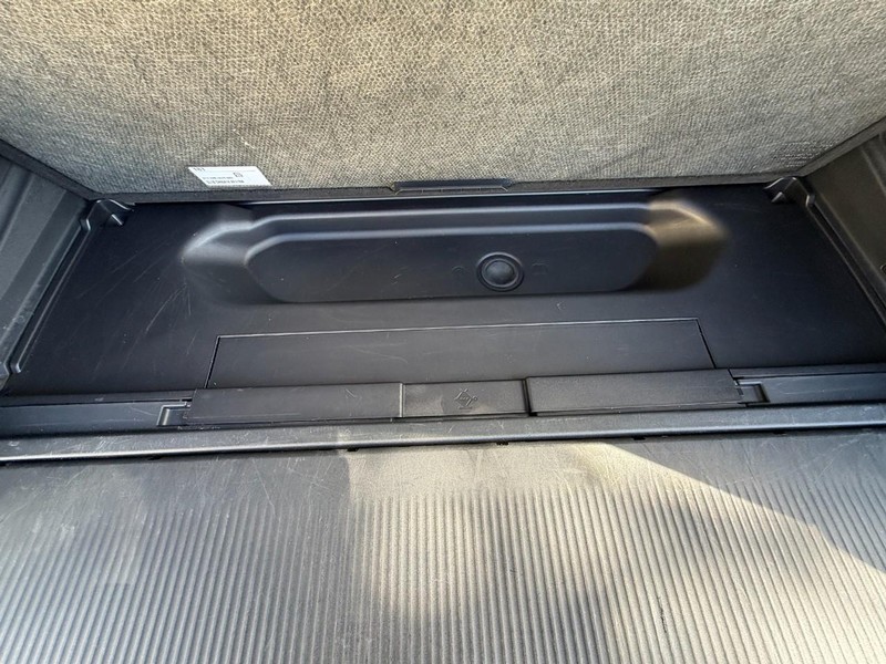Ford Expedition Vehicle Full-screen Gallery Image 20