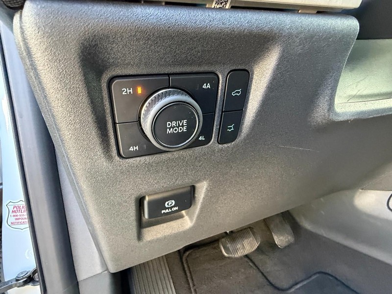 Ford Expedition Vehicle Full-screen Gallery Image 31