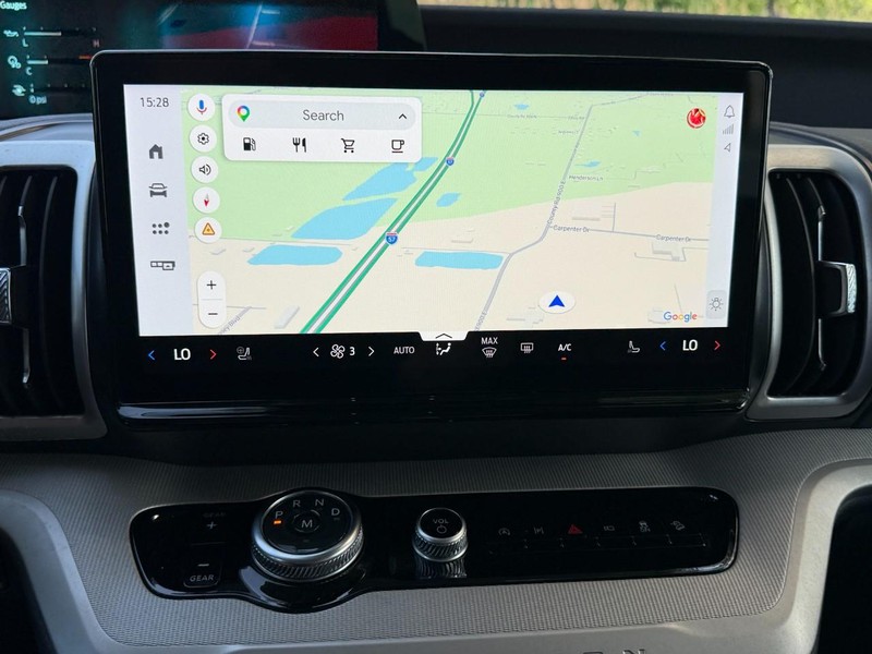 Ford Expedition Vehicle Full-screen Gallery Image 40