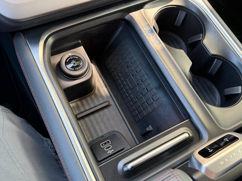 Ford Expedition Vehicle Full-screen Gallery Image 53