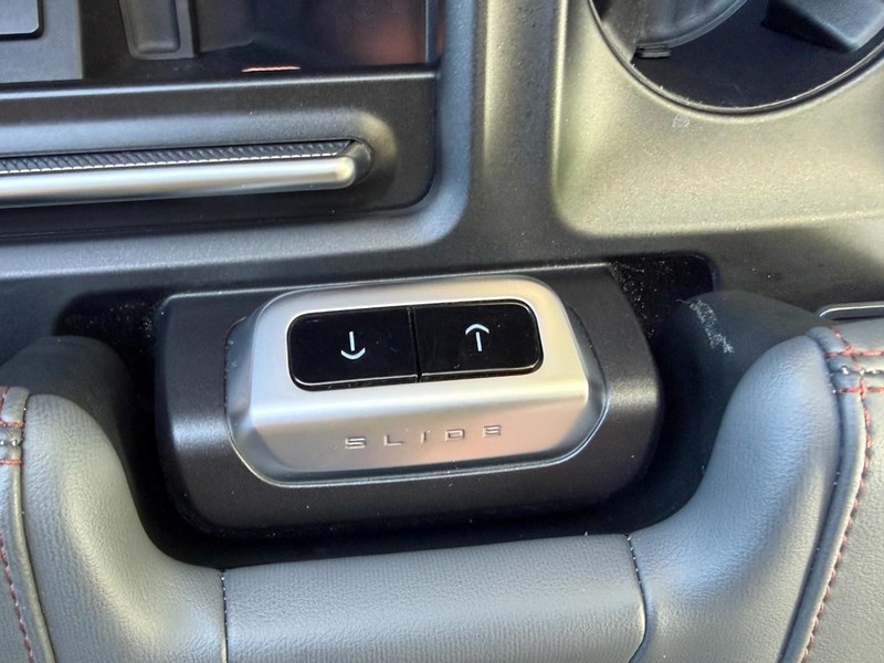 Ford Expedition Vehicle Full-screen Gallery Image 54