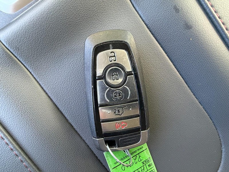 Ford Expedition Vehicle Full-screen Gallery Image 56