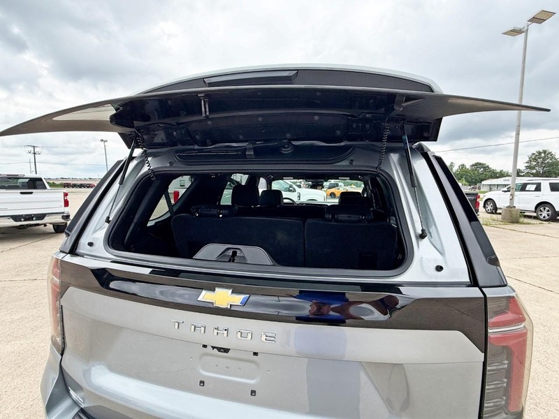 Chevrolet Tahoe Vehicle Full-screen Gallery Image 12
