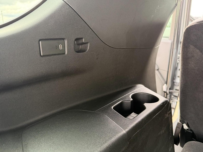 Chevrolet Tahoe Vehicle Full-screen Gallery Image 17