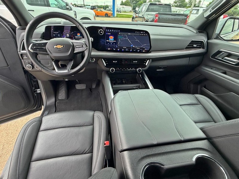 Chevrolet Tahoe Vehicle Full-screen Gallery Image 23