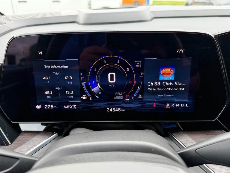 Chevrolet Tahoe Vehicle Full-screen Gallery Image 35