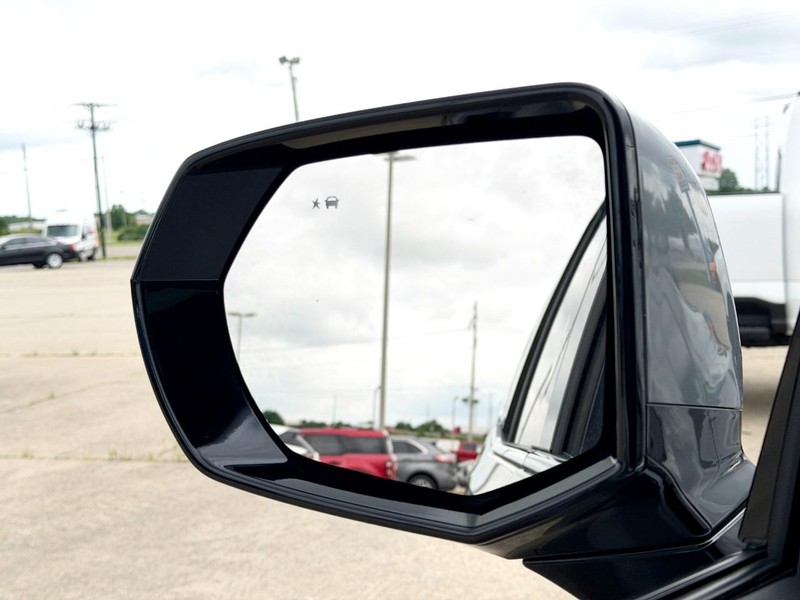 Chevrolet Tahoe Vehicle Full-screen Gallery Image 37