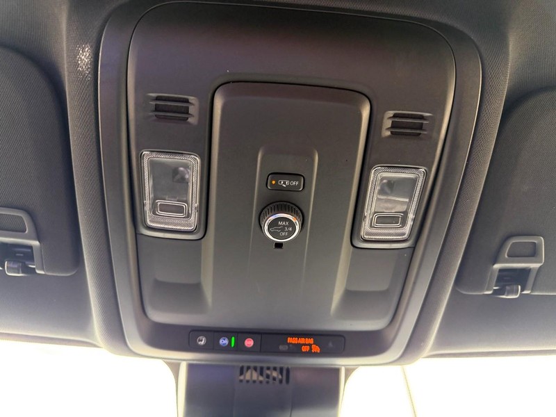Chevrolet Tahoe Vehicle Full-screen Gallery Image 55
