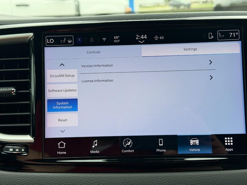 Chrysler Pacifica Vehicle Full-screen Gallery Image 44