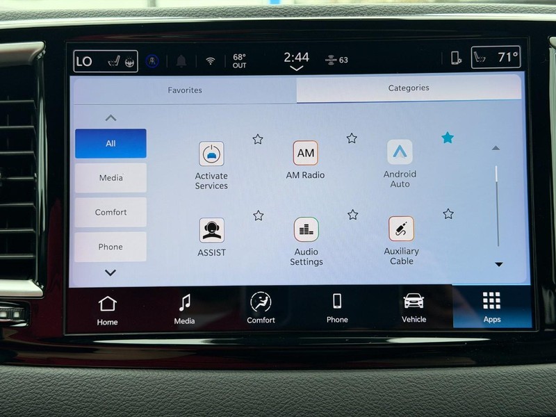 Chrysler Pacifica Vehicle Full-screen Gallery Image 45