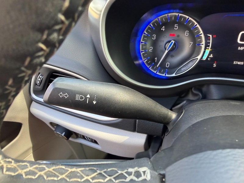 Chrysler Pacifica Vehicle Full-screen Gallery Image 30
