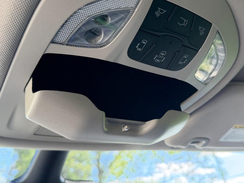 Chrysler Pacifica Vehicle Full-screen Gallery Image 55
