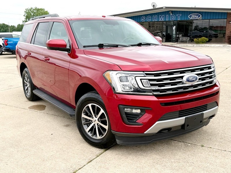 Ford Expedition Vehicle Full-screen Gallery Image 02
