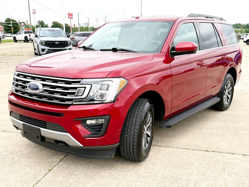 Ford Expedition Vehicle Full-screen Gallery Image 07