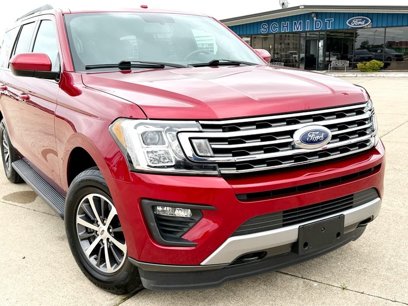 Ford Expedition Vehicle Full-screen Gallery Image 08