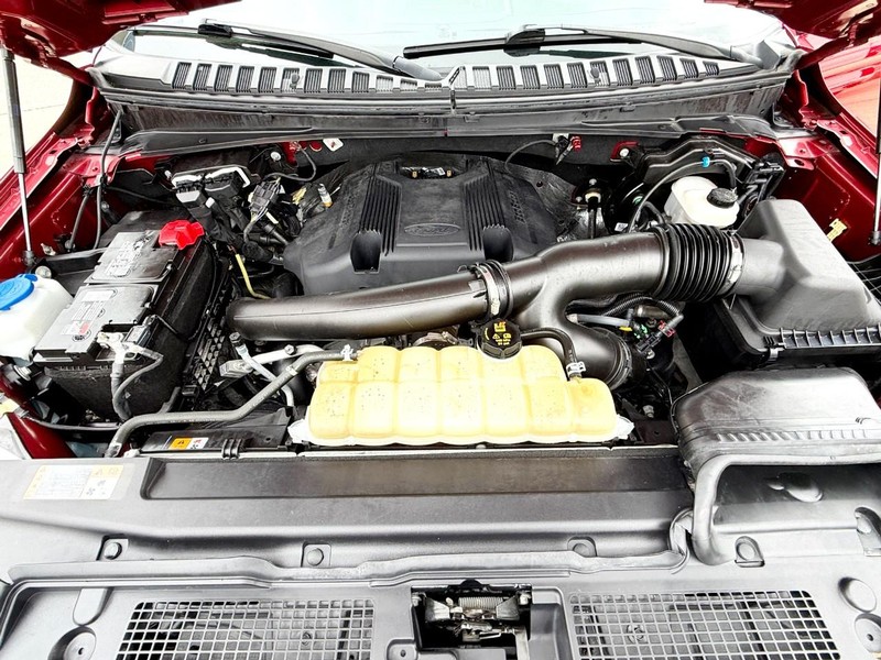 Ford Expedition Vehicle Full-screen Gallery Image 11