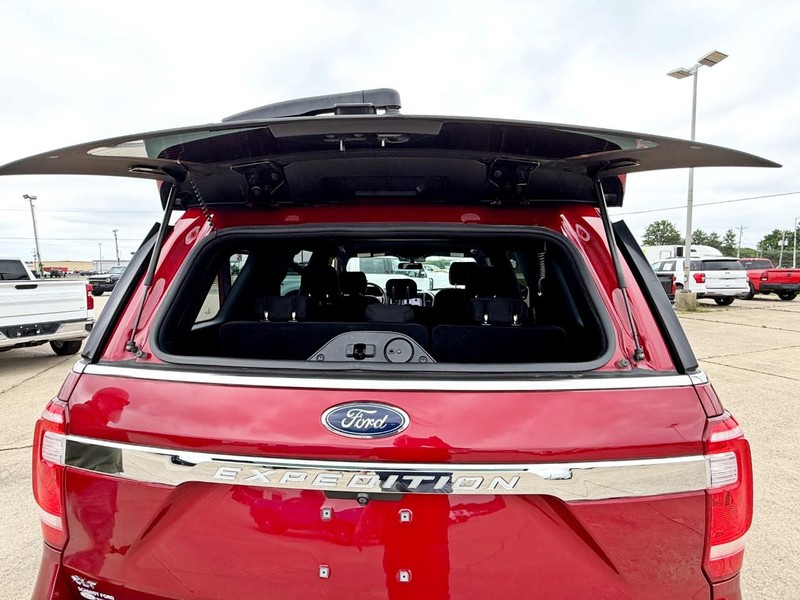 Ford Expedition Vehicle Full-screen Gallery Image 12