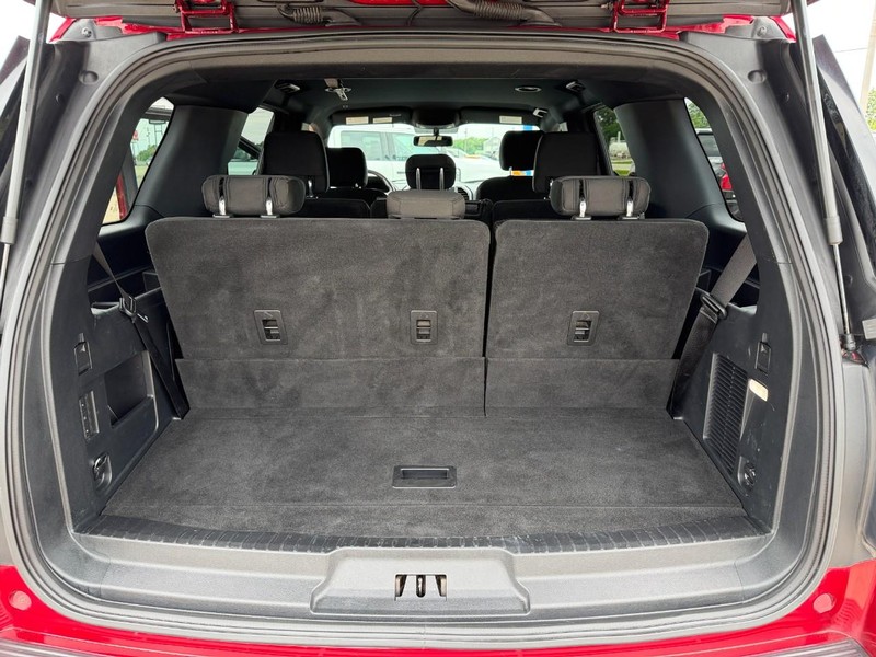 Ford Expedition Vehicle Full-screen Gallery Image 13