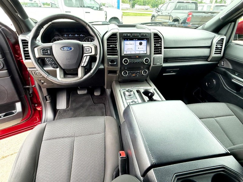 Ford Expedition Vehicle Full-screen Gallery Image 22