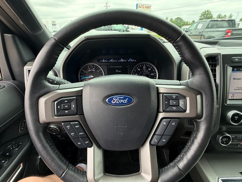 Ford Expedition Vehicle Full-screen Gallery Image 29