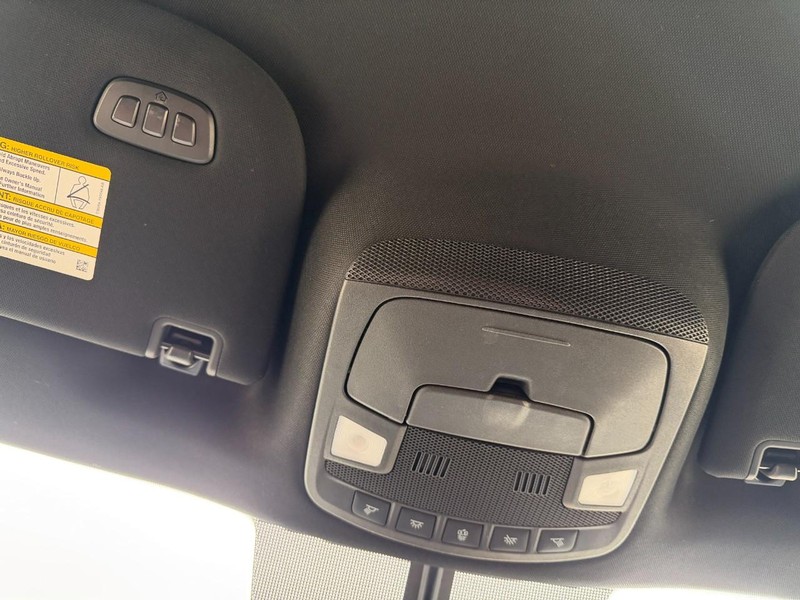 Ford Expedition Vehicle Full-screen Gallery Image 57
