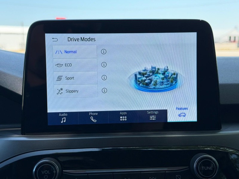 Ford Escape Vehicle Full-screen Gallery Image 40