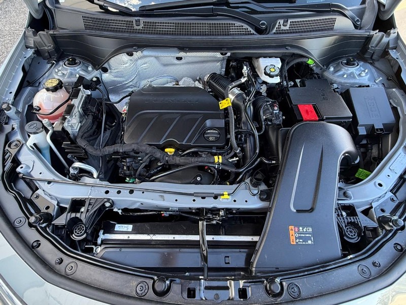 Buick Envista Vehicle Full-screen Gallery Image 11