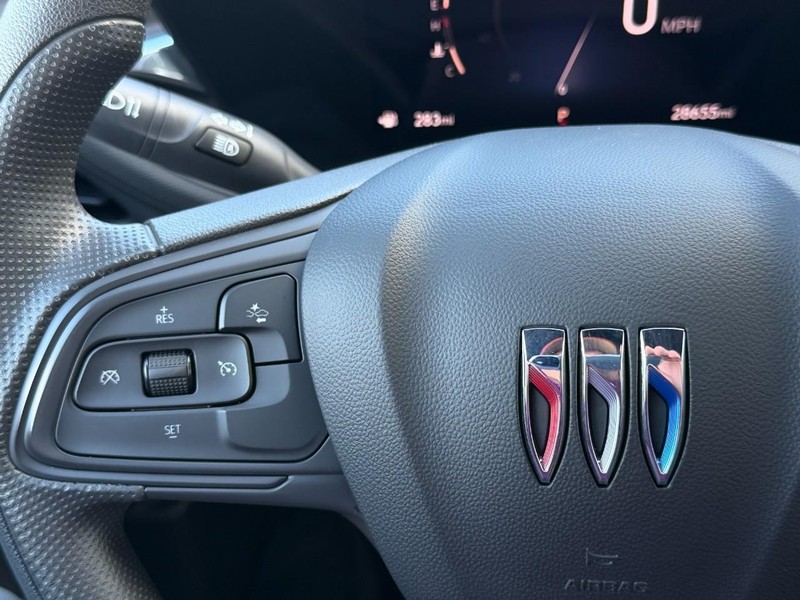 Buick Envista Vehicle Full-screen Gallery Image 24