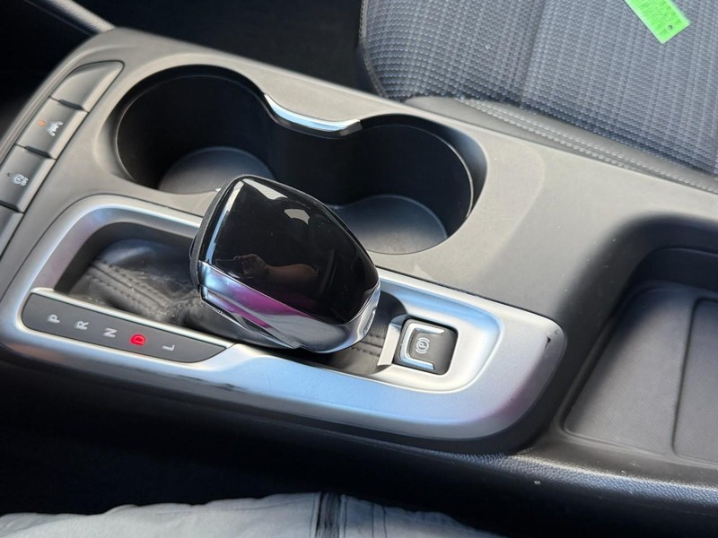 Buick Envista Vehicle Full-screen Gallery Image 40