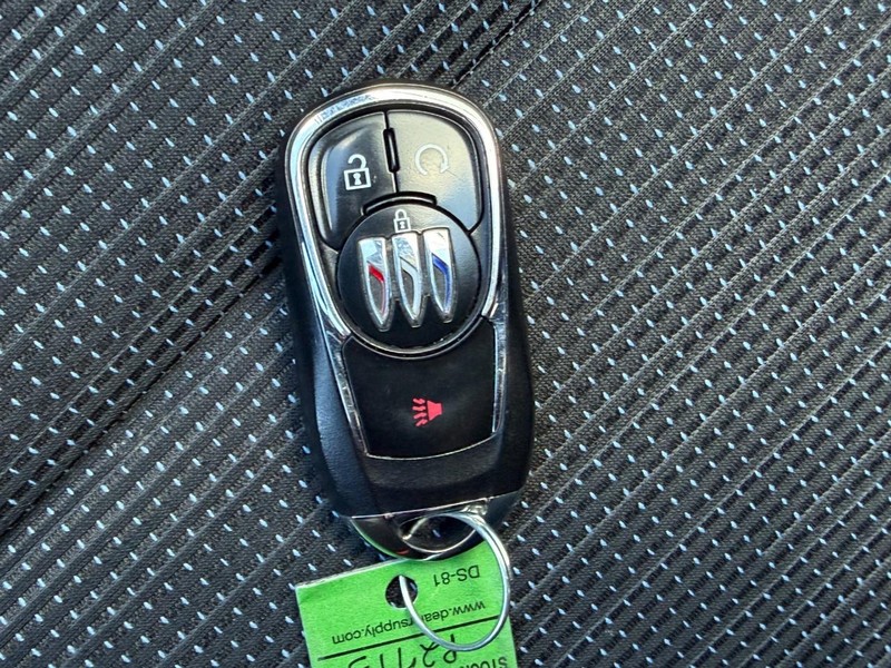 Buick Envista Vehicle Full-screen Gallery Image 41
