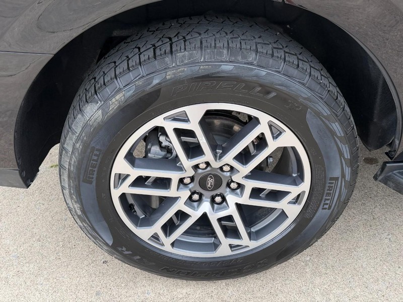 Ford Expedition Vehicle Full-screen Gallery Image 11