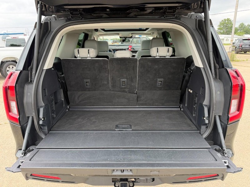 Ford Expedition Vehicle Full-screen Gallery Image 13