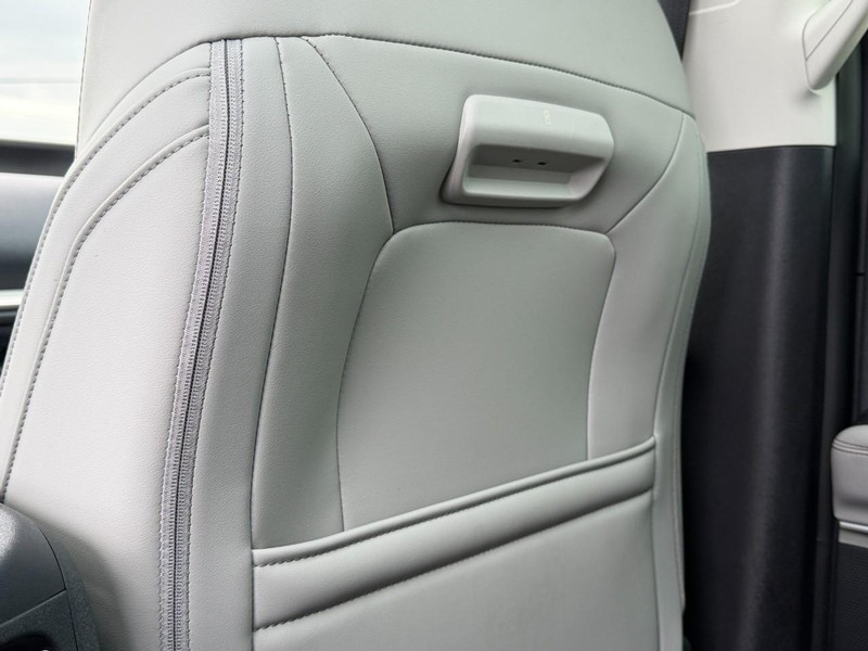 Ford Expedition Vehicle Full-screen Gallery Image 26